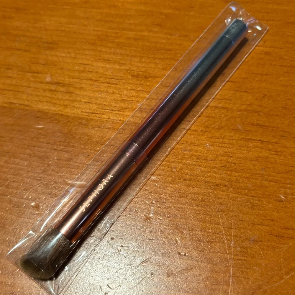 Sephora Magnetic Concealer Brush